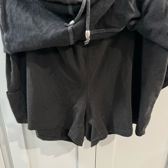 Green Tea Gray Cotton Blend Knit Skort‎ with Small Interior Pocket - Picture 5 of 6